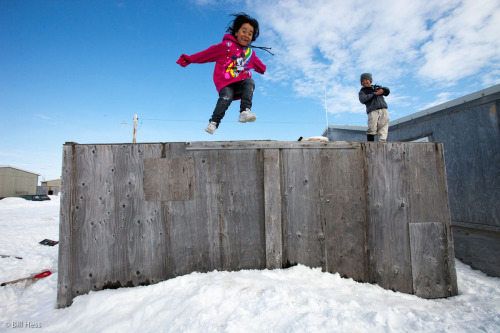children_jump_snow_042811-0253.jpg